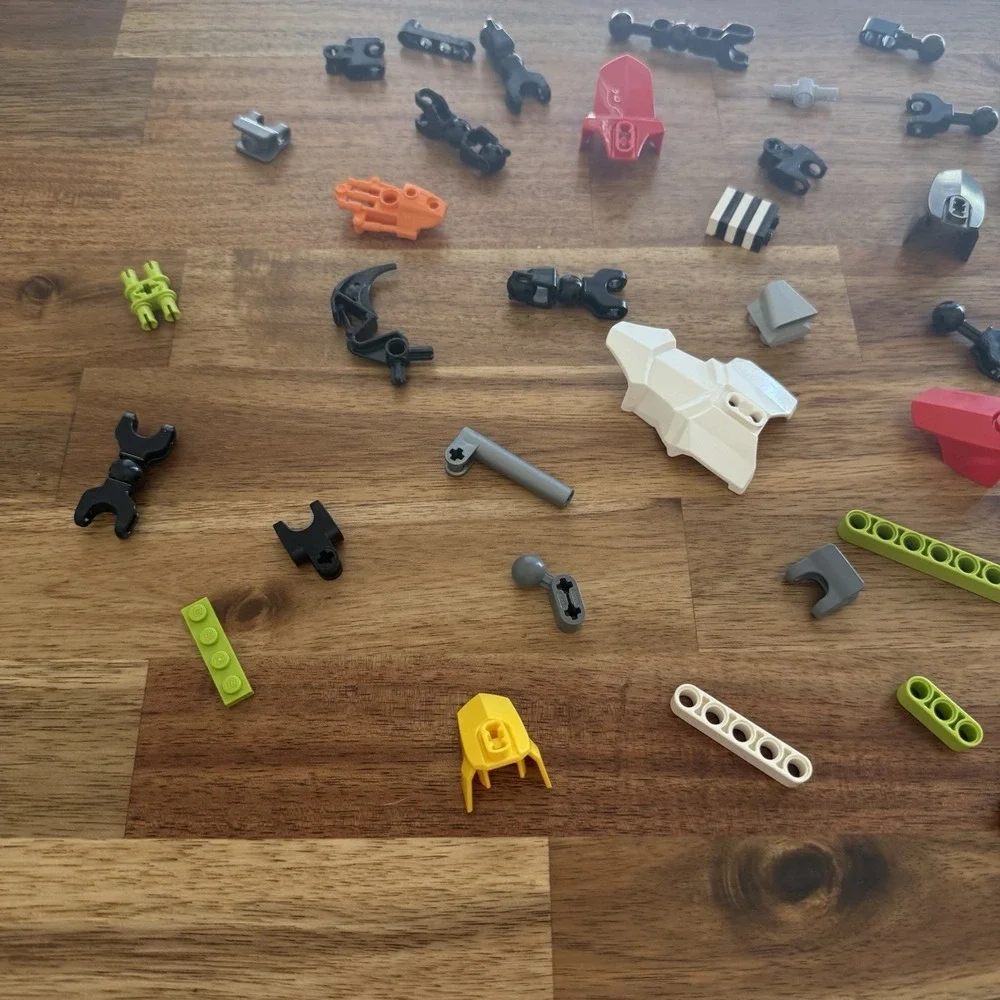 LEGO BIONICLE Hero Factory Bulk Lot of 200+ Parts Pieces 12 oz. SEE PICTURES!
